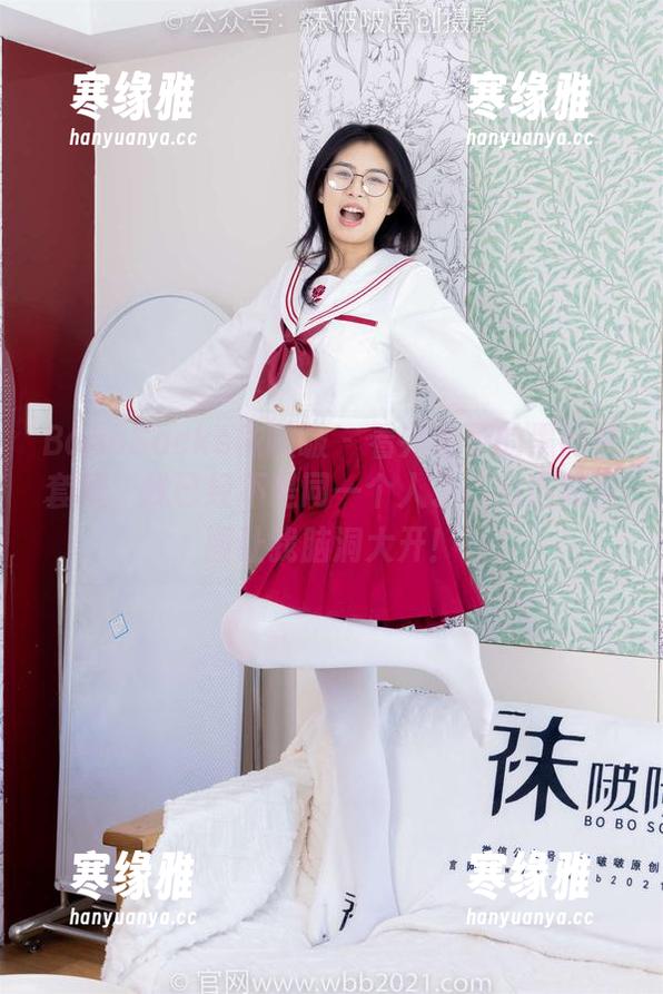 BoBoSocks袜啵啵 - 看完稚予的黑网袜套图，我已经不是同一个人了，精选的画面让我脑洞大开！