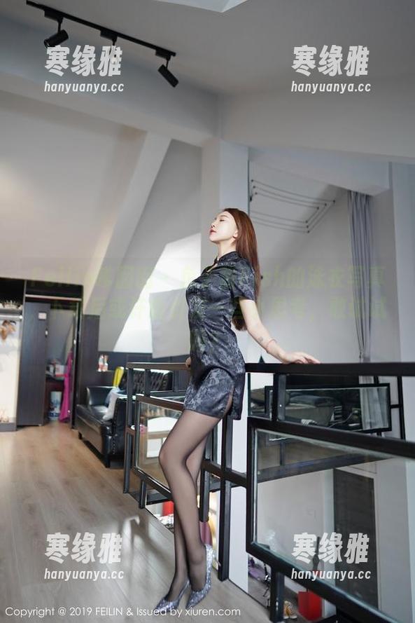 Feilin嗲囡囡 - 鱼子酱Fish的泳衣写真，下载后或许能引发一些小思考，敢试试吗？