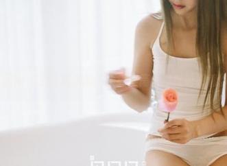 GIRLT果团网 – 发现居家的王语纯，高清壁纸诱惑着你的小心思