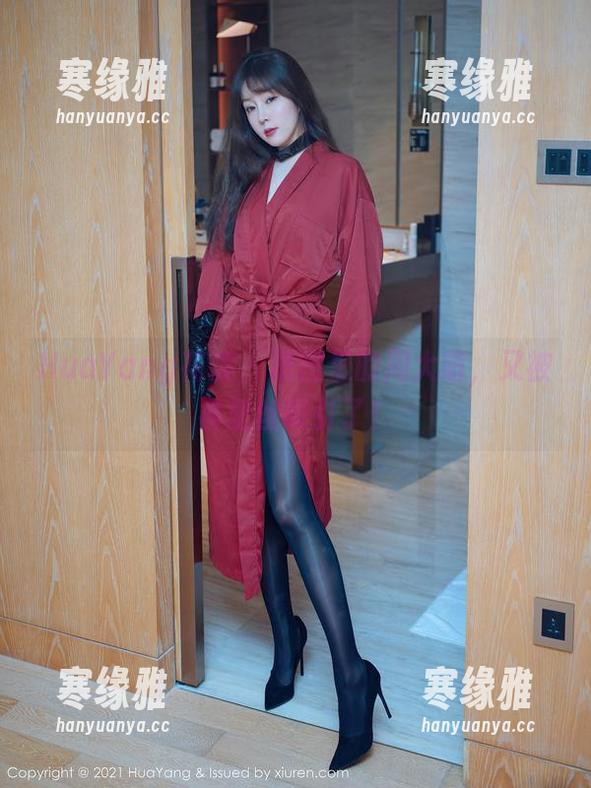 HuaYang花漾 - 原图里的周大萌，又被裤里丝吸引了！