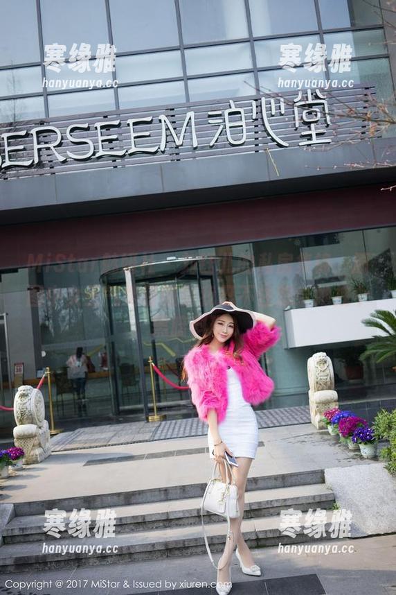MiStar魅妍社 - 刘钰儿的私房集锦，原图中女王气势骄傲到我忍不住想给她拽个黑暗料理。