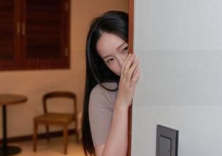 启动图册模式，Pia(피아)的私人运动课里，你可能会找到未知的自己，或者只是一张照片啦！