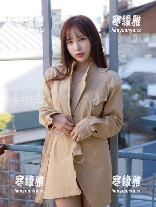 草莓内裤和灯笼裤的邂逅，Seoyool(서율)的写真原图不容错过！