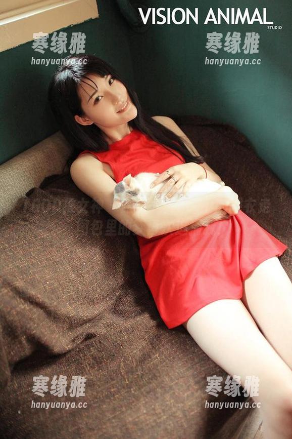 TGOD推女神 - 跟着尤美Yumi的睡衣走，图包里的梦再次追捕我！