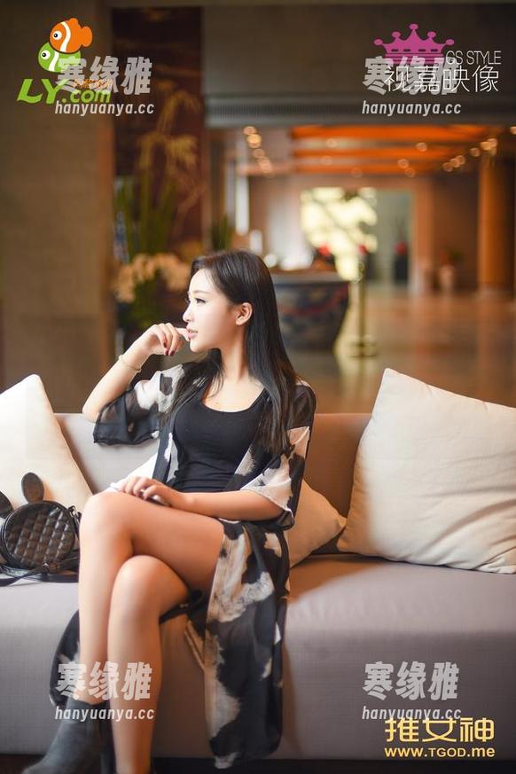 TGOD推女神 - 施忆佳Kitty酱又来了！我新的裸足系列照片，让你重新思考“足下”之美。