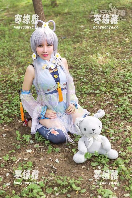 TouTiao头条女神-李丽莎 TouTiao头条女神 - 实在是忍不住想说,李丽莎的兔女郎全套写真,简直是个“兔子+校园剧的神结合”。