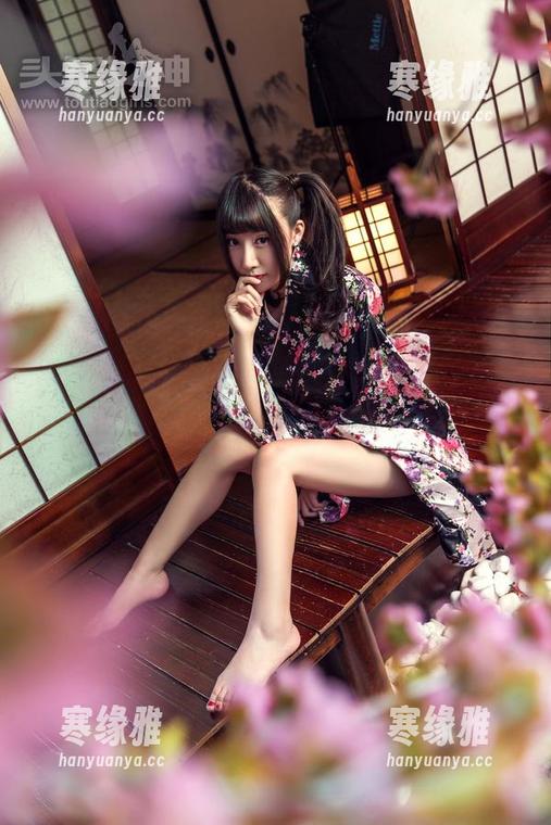 TouTiao头条女神 - 转身間的私房世界，杨漫妮baby打造的萝莉巧思！