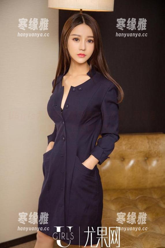 UGirls尤果网 - 谭晓彤户外套图，不知是风景美，还是她更迷人？