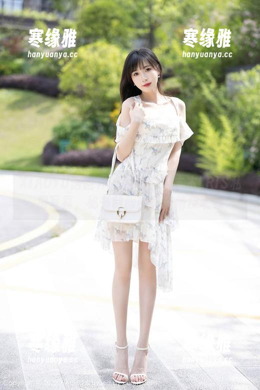 XIAOYU语画界 - 说好的冯木木LRIS私房写真，秘书制服能有多俏皮呢？