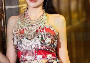 XIAOYU语画界 – 看！徐莉芝Booty在礼服里的自拍，高清慢慢勾勒出她的小心思