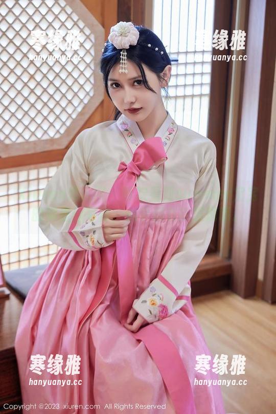 Xiuren秀人网 - 每次看到summer宝宝的裤里丝写真，似乎都有新发现呢。