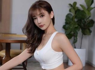 Xiuren秀人网 – 何梦兮Stacy在线写真“粉色”——无意中又拿起了我从未丢掉的臭屁。