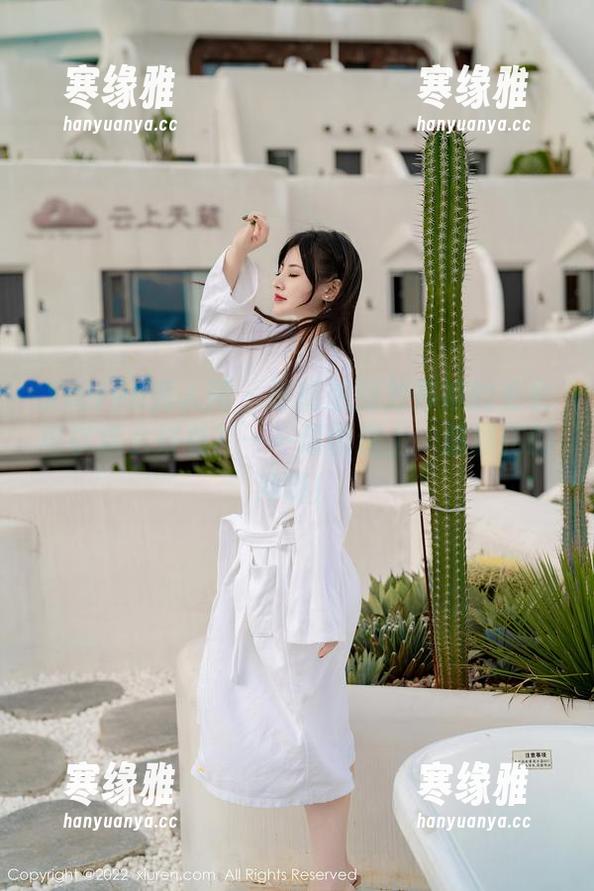 Xiuren秀人网 - 谁能想到刘婷婷的毛衣可以这么好看？——原图送上，想模仿的冲啊！
