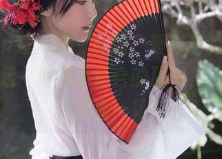 Xiuren秀人网 – 真的，夏甜甜的吊带会让我想起一些很不适合的联想，资源就是空欢喜一场！