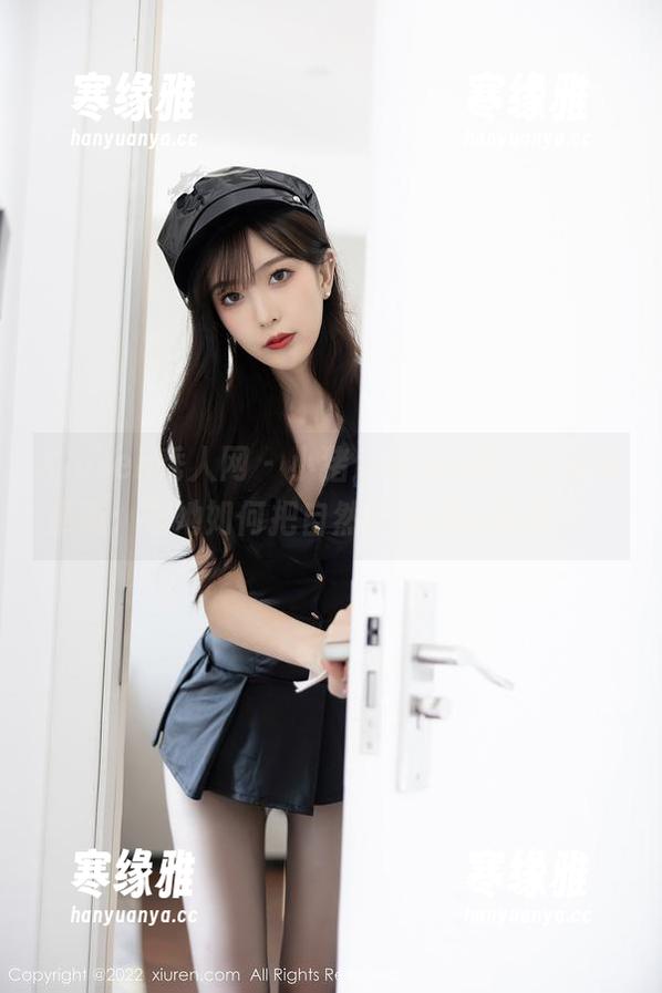 Xiuren秀人网 - 小猪peggy的户外合集更新：看她如何把自然变成滑稽的舞台！