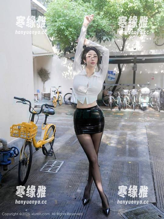 Xiuren秀人网-曦宝儿 Xiuren秀人网 - 美图荟萃:曦宝儿与她的死库水,活得像流水一样滑!