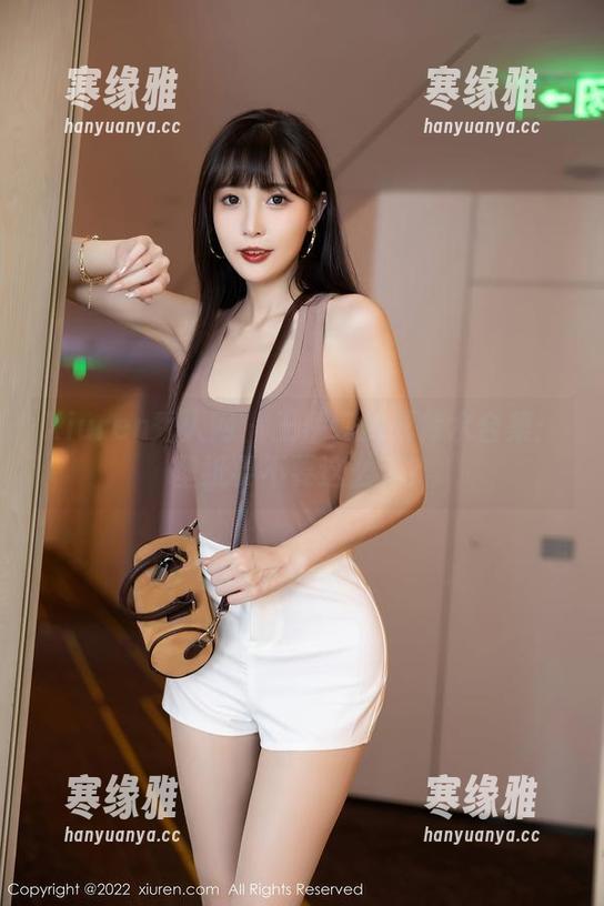 Xiuren秀人网 - 王伊纯的死库水合集：壁纸要不要这么美？