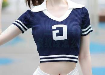 Xiuren秀人网 – 三点式与糯美子：图包中的粉色条纹该怎么解读？