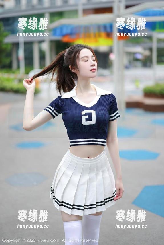 Xiuren秀人网-糯美子 Xiuren秀人网 - 三点式与糯美子:图包中的粉色条纹该怎么解读?