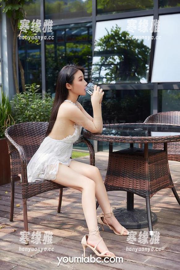 YouMi尤蜜荟 - 不实用的袜子，李芊芊网袜原图合集，嗨翻这个季节