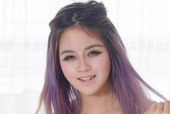 YouWu尤物馆 – 环游环游，孟狐狸FoxYini高清圣诞的图片像是穿梭于梦中