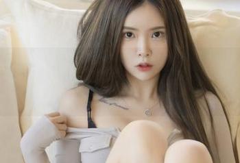 Yuka(유카)竟然把连体衣穿得这么好看，难得的写真分享，我得先擦擦眼睛！
