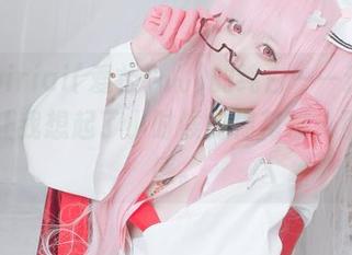 asagiriai(爱ちゃん)的纯白——这一张图片让我想起了小时候的棉花糖，那种萌感。