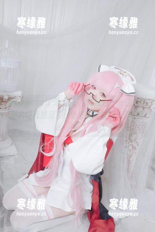 asagiriai(爱ちゃん)的纯白——这一张图片让我想起了小时候的棉花糖，那种萌感。
