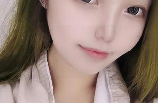 eloise软软的睡衣美图合集，找理由再甜蜜一次，根本停不下来。