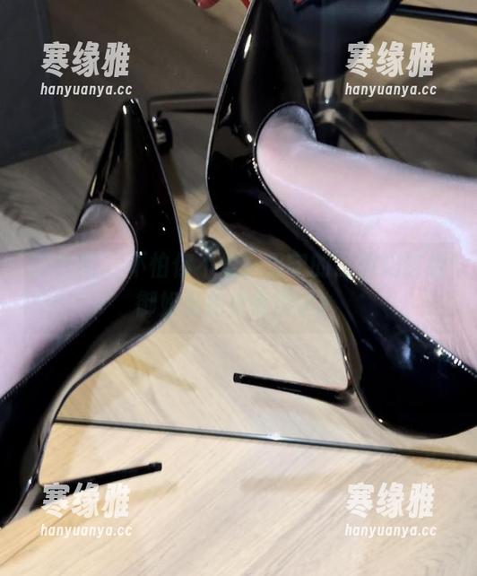 微密圈 - 不怕你不信，保守的二舅妈这组御姐私拍太高能了！