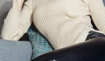 克拉女神 – 菲菲的网袜福利，谁能抗拒这一切？作品太妙了吧。