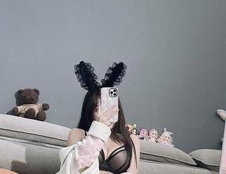 微密圈 – 别眨眼！兔宝妮to圣诞写真合集中忽闪忽现的小确幸
