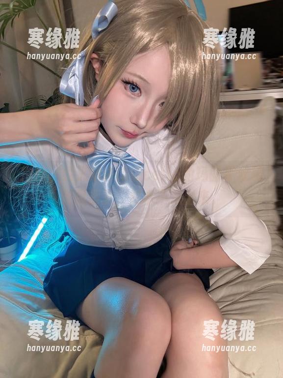 抱歉，我又陷进切切celia的玛丽萝丝最新图集里，根本不想出来。