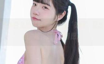 看完可可小白兔的写真，才明白‘美脚’是怎么定义的，唉，我心甘情愿。