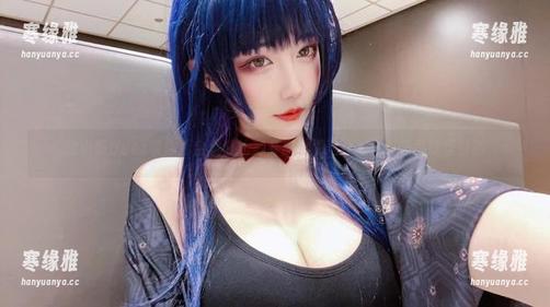 啾小妍Deer带你看金发芭比写真集，别问我怎么看着品味怪怪的