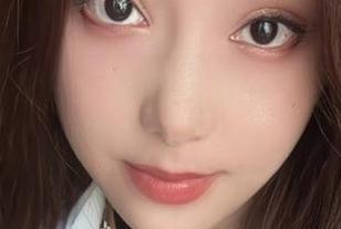 微密圈 – 奶雯：写真里的每一帧都是个秘密资源