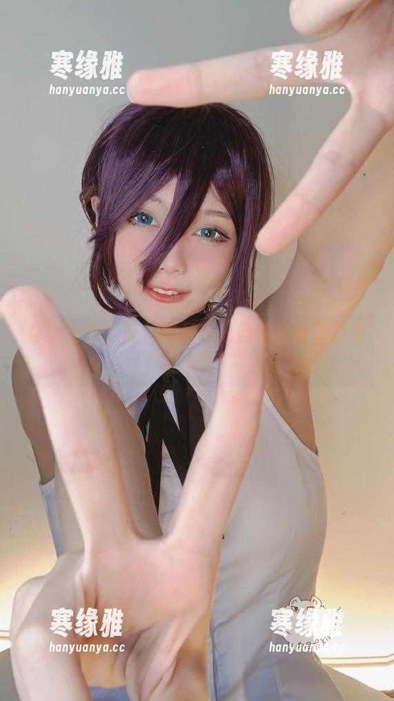 如月灰 你以为是比赛?如月灰的最新蓝白写真百看不厌!