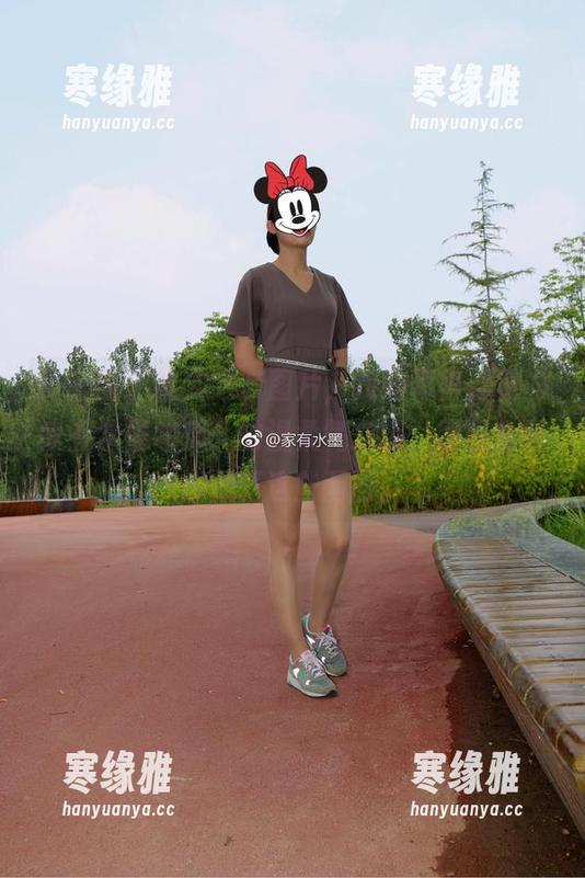 微密圈 - 看到这套图片，我脑海里浮现“家有水墨老师”的温柔气息哦，原图我不想放开这些画面。