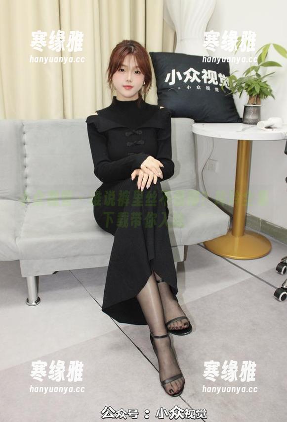 小众视觉-玲玲 小众视觉 - 谁说裤里丝不值得?玲玲全集下载带你入坑