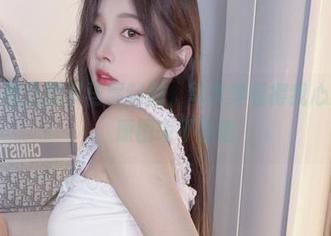 小小奶瓶儿的双马尾制服，写真集看得我心潮澎湃，原图毫不留情