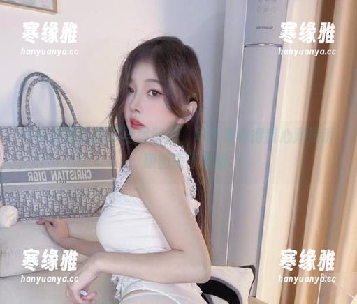 小小奶瓶儿的双马尾制服，写真集看得我心潮澎湃，原图毫不留情