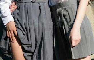 尤果网 – 开放式会议：笑笑的神奇制服图包