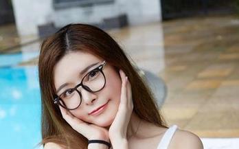 尤物馆 – 狐狸与和服的意外组合，孟狐狸FoxYini的写真合集，快来看个热闹！