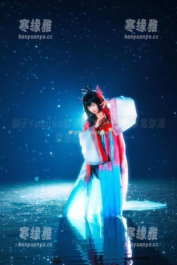 御子Yumiko的浴缸作品精选，水雾弥漫，像是忘忧的仙境……