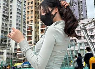 微密圈 – 就是要是小逗逗的裸足福利！图片里透露着一种无形的吸引力，让人欲罢不能。