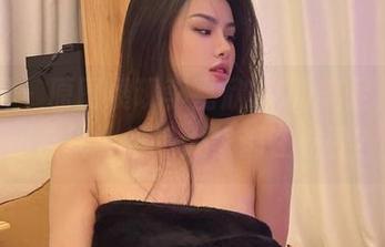 微密圈 – 原图展现李嘉欣97的美足，福利组合拳，难怪大家都在看看？