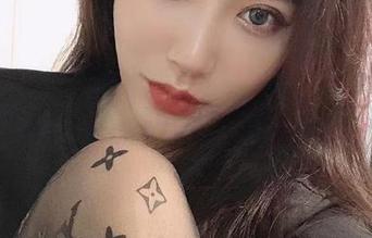 微密圈 – 林子喵Lynne的空姐风格，私房美图让人停留太久了！