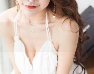 果团网值得一看，这百变天使的美图让我在电脑前待了太久，完美消耗时间。
