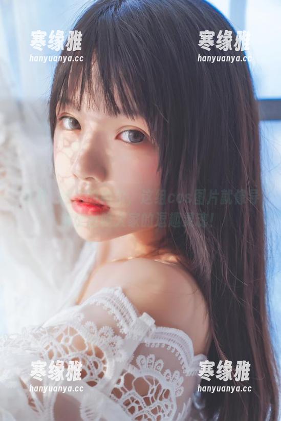 点开桜桃喵的约尔，这组cos图片就像导演在召唤大家的逗趣灵魂！