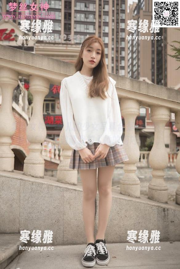 梦丝女神 - 乔儿的少女写真合集——每一张都感觉在邀请我加入她的脑内剧场。